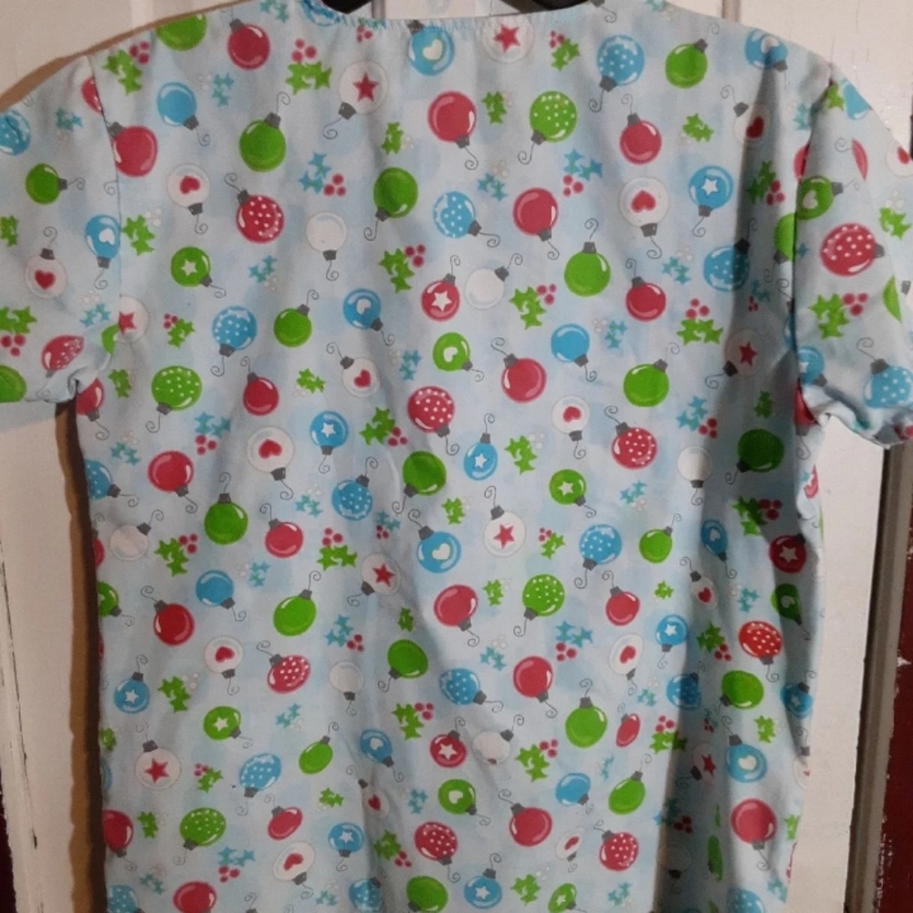 Scrub top - Picture 7 of 8
